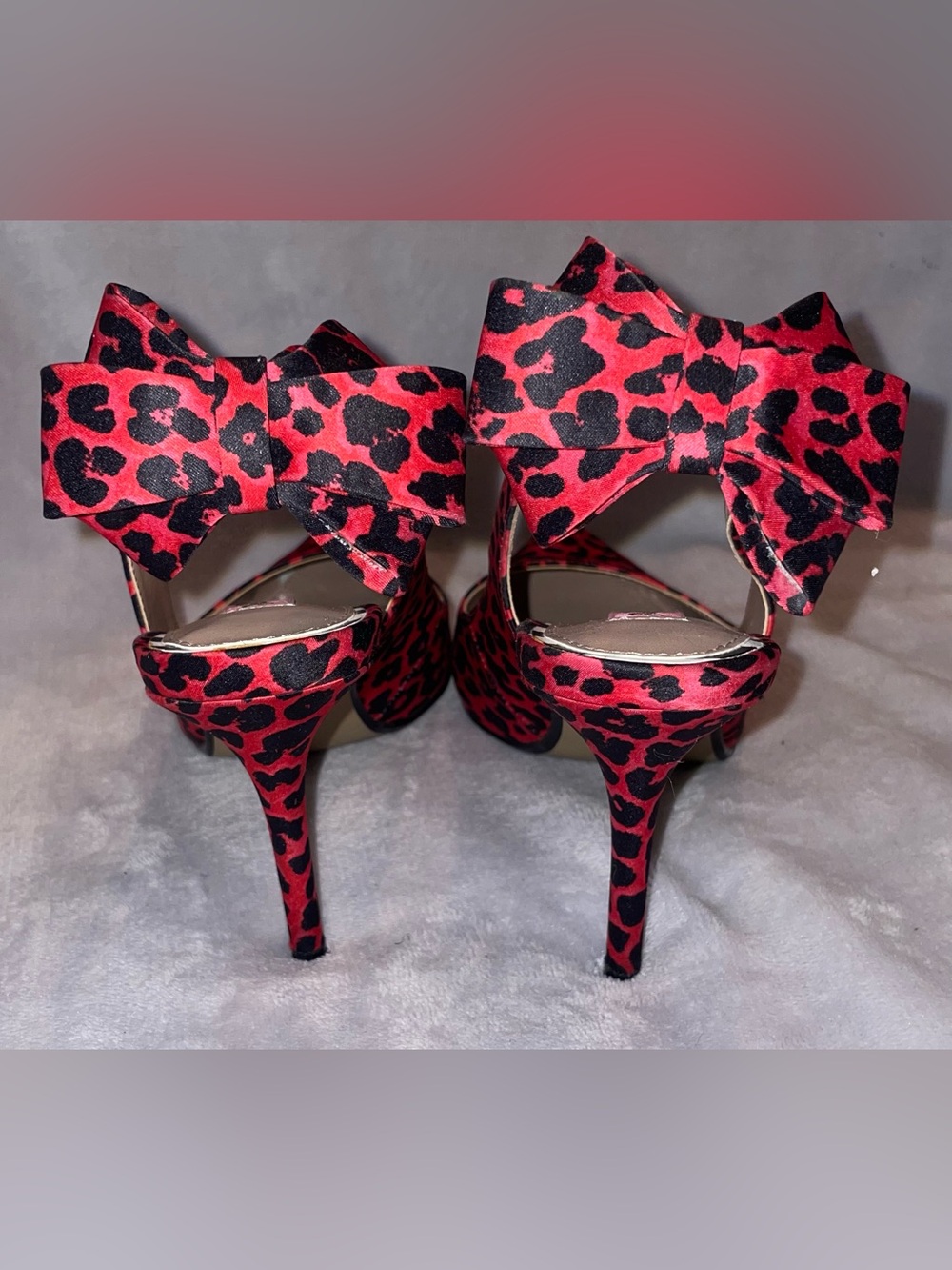Betsey Johnson Women’s Size 6.5 Ginjer Red Leopard Satin Bow Slingback Heels - Picture 5 of 9